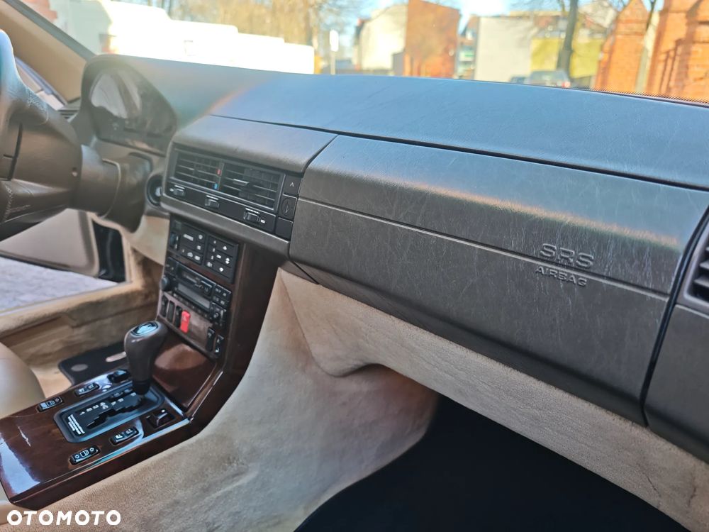 Mercedes-Benz SL - 17