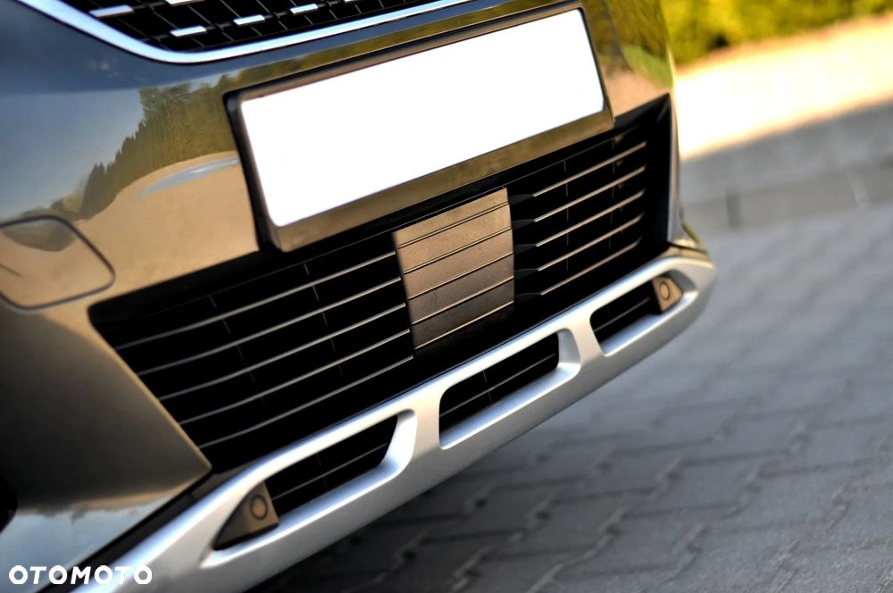 Peugeot 3008 1.2 PureTech Allure S&S EAT8 - 5