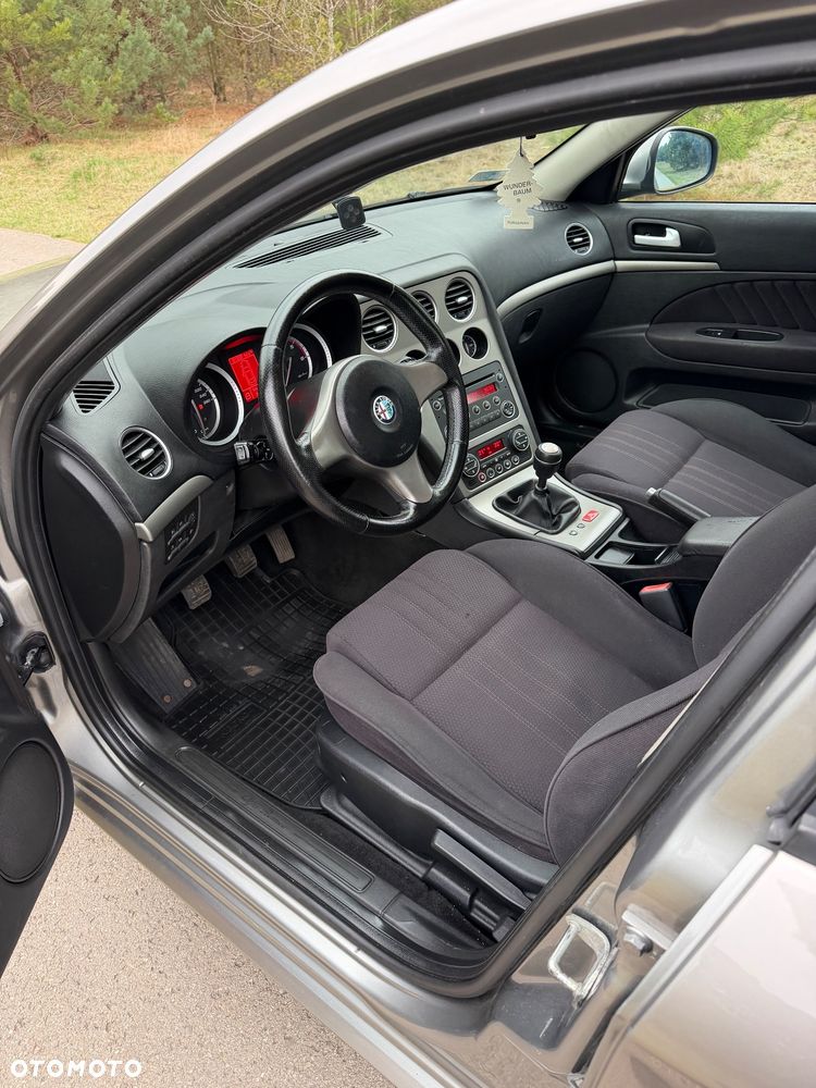 Alfa Romeo 159 1.9 JTDM 16V DPF Distinctive - 18