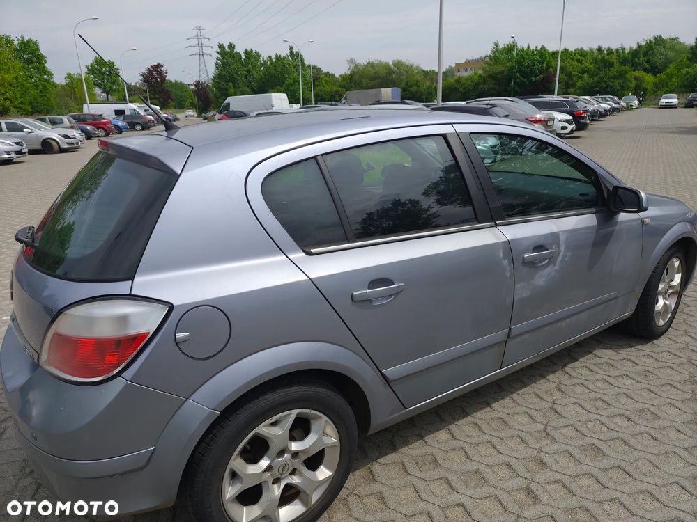 Opel Astra 1.7 CDTI Cosmo - 4