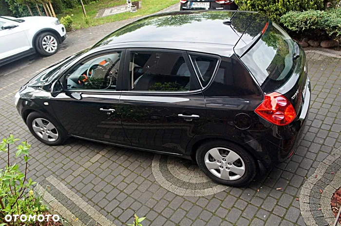 Kia Ceed - 26