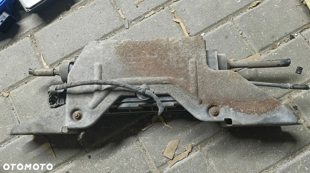 Hamulec ręczny elektryczny Renault Laguna II 8200498693 - 2