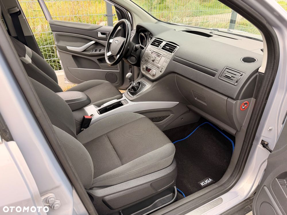 Ford Kuga 2.0 TDCi 4WD Trend - 38