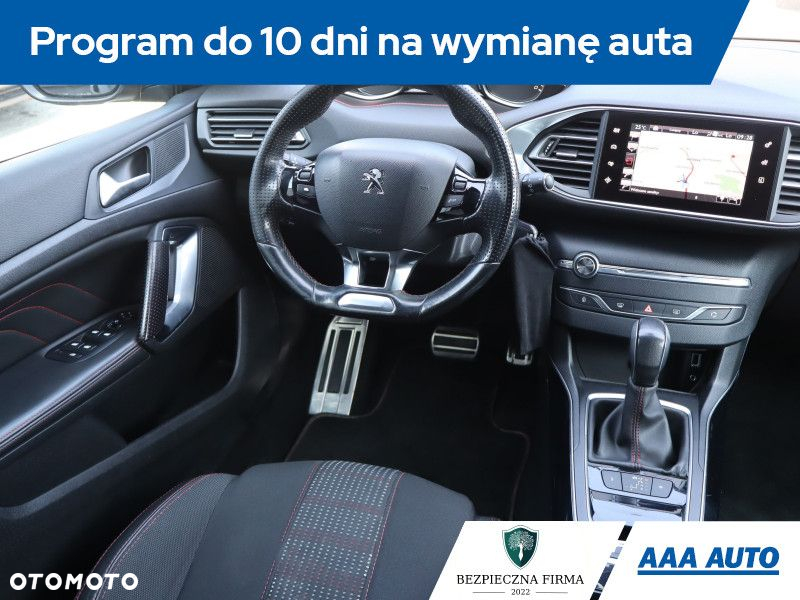 Peugeot 308 - 8