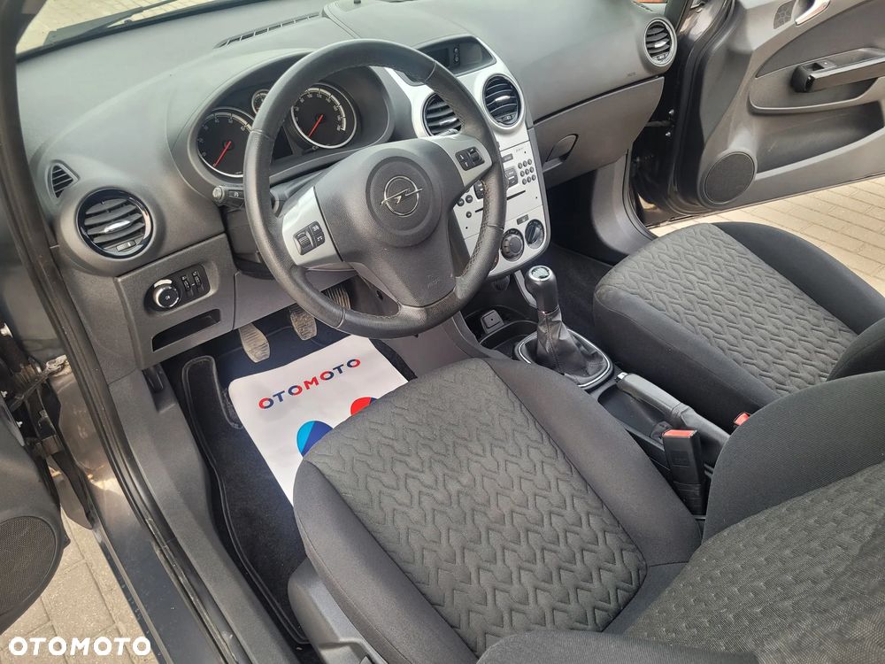 Opel Corsa 1.4 16V Active - 11