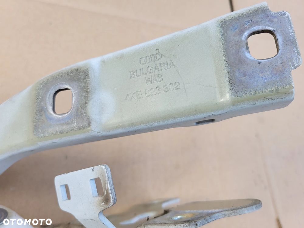 ZAWIAS MASKI AUDI E TRON Q8 4KE823302 4KE823301 - 9