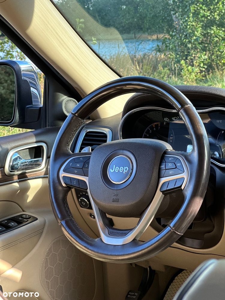 Jeep Grand Cherokee 5.7 V8 HEMI Overland - 30