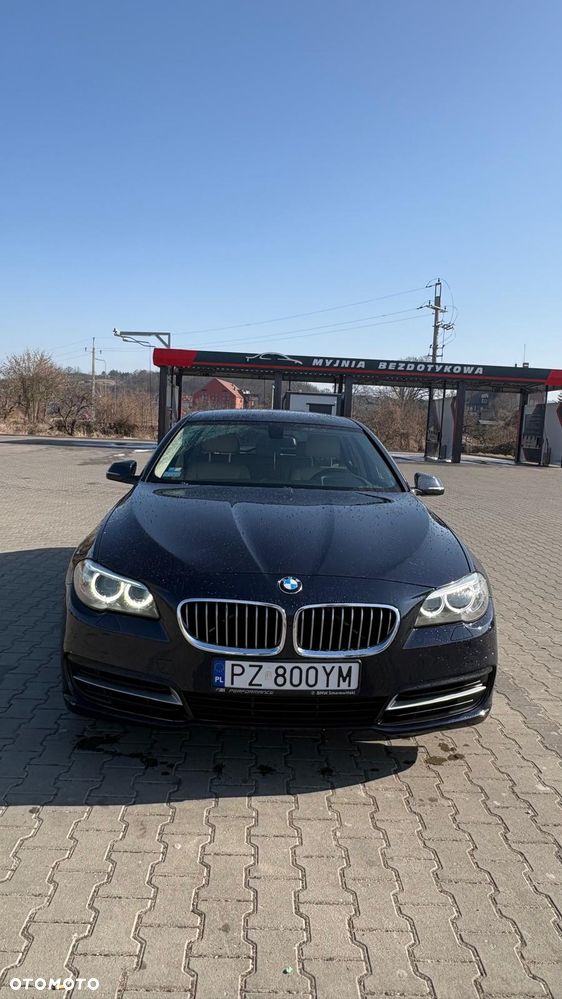 BMW Seria 5 520d xDrive - 14