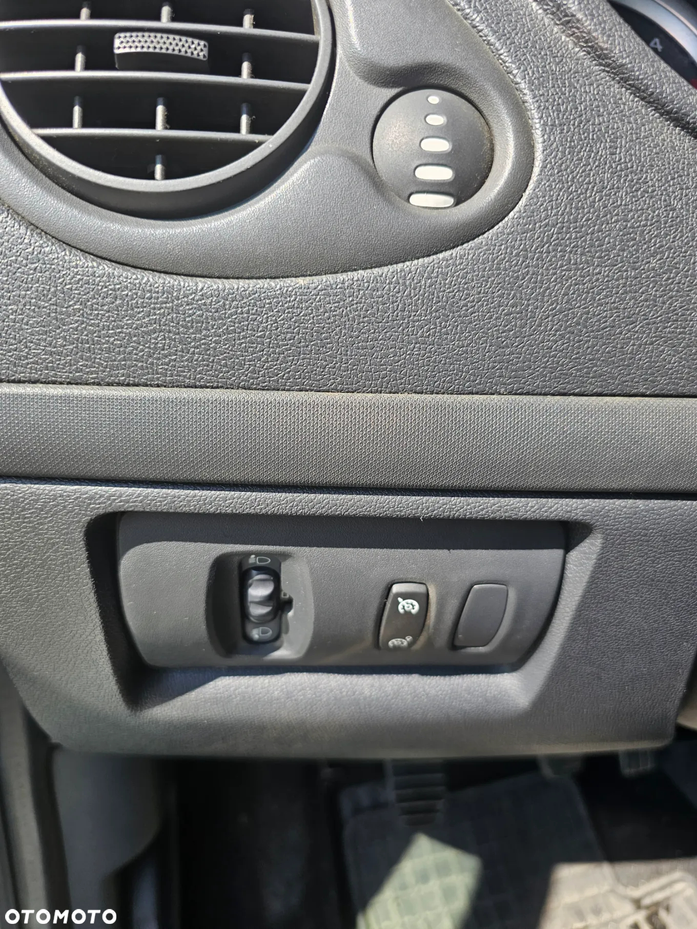 Renault Clio 1.5 dCi 70 Expression - 26