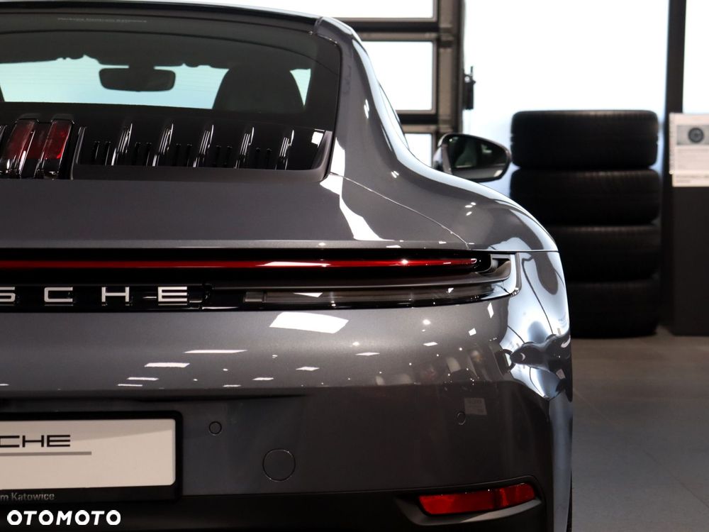 Porsche 911 Carrera S - 10