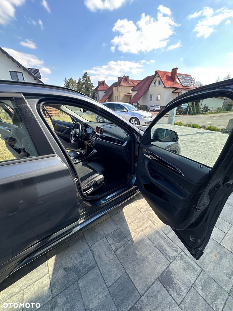 BMW X1 sDrive18i Sport Line - 24