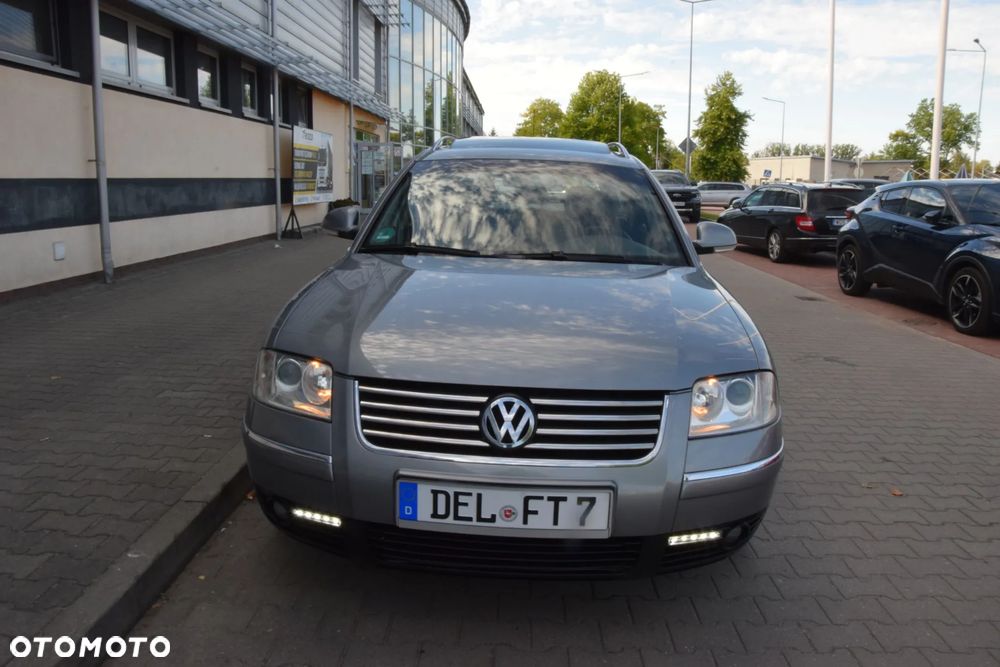 Volkswagen Passat 2.5 TDI V6 Highline - 19