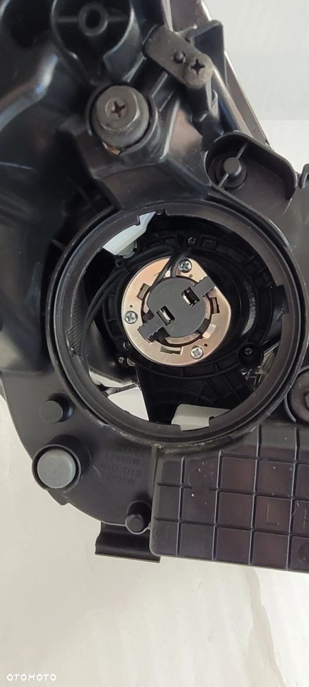 LAMPA LEWA PRZÓD SOCZEWKA HYUNDAI i30 II 2011-2017 92101-A6020 GDe - 13