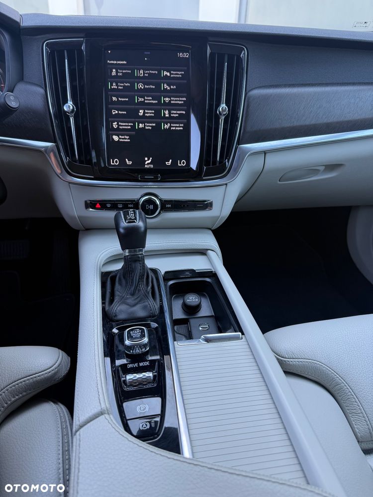 Volvo V90 Cross Country D4 AWD Geartronic Ocean Race - 33