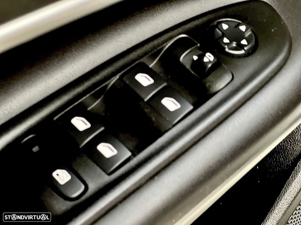 Jeep Avenger 54 kWh Longitude - 20