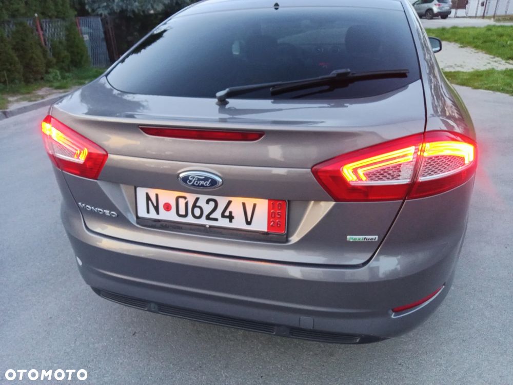 Ford Mondeo 2.0 Titanium - 11