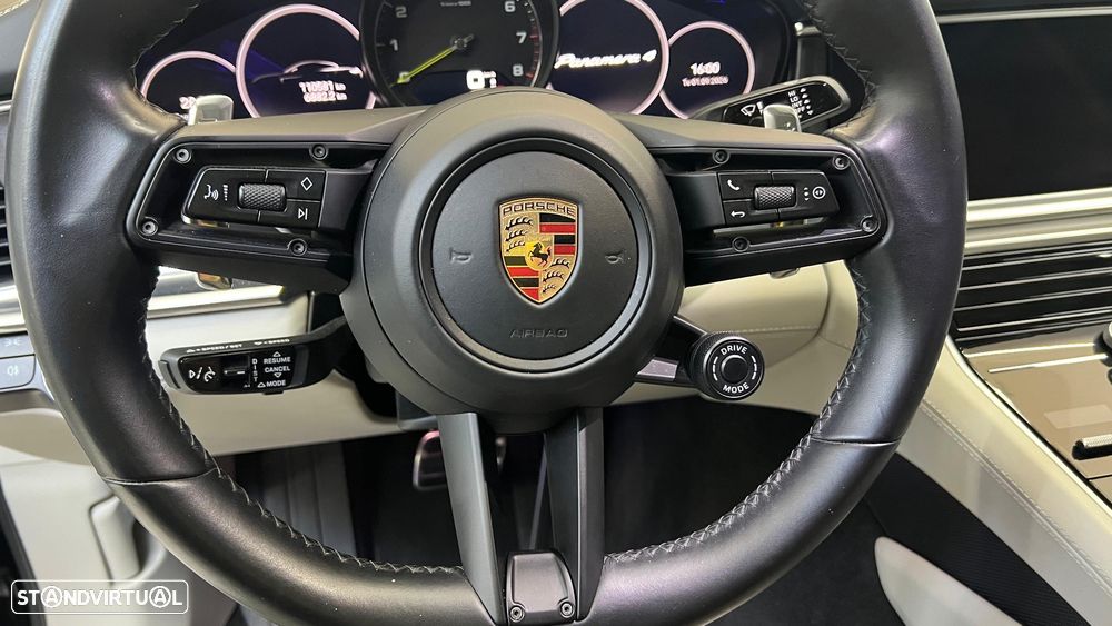 Porsche Panamera 4 E-Hybrid Platinum Edition - 15