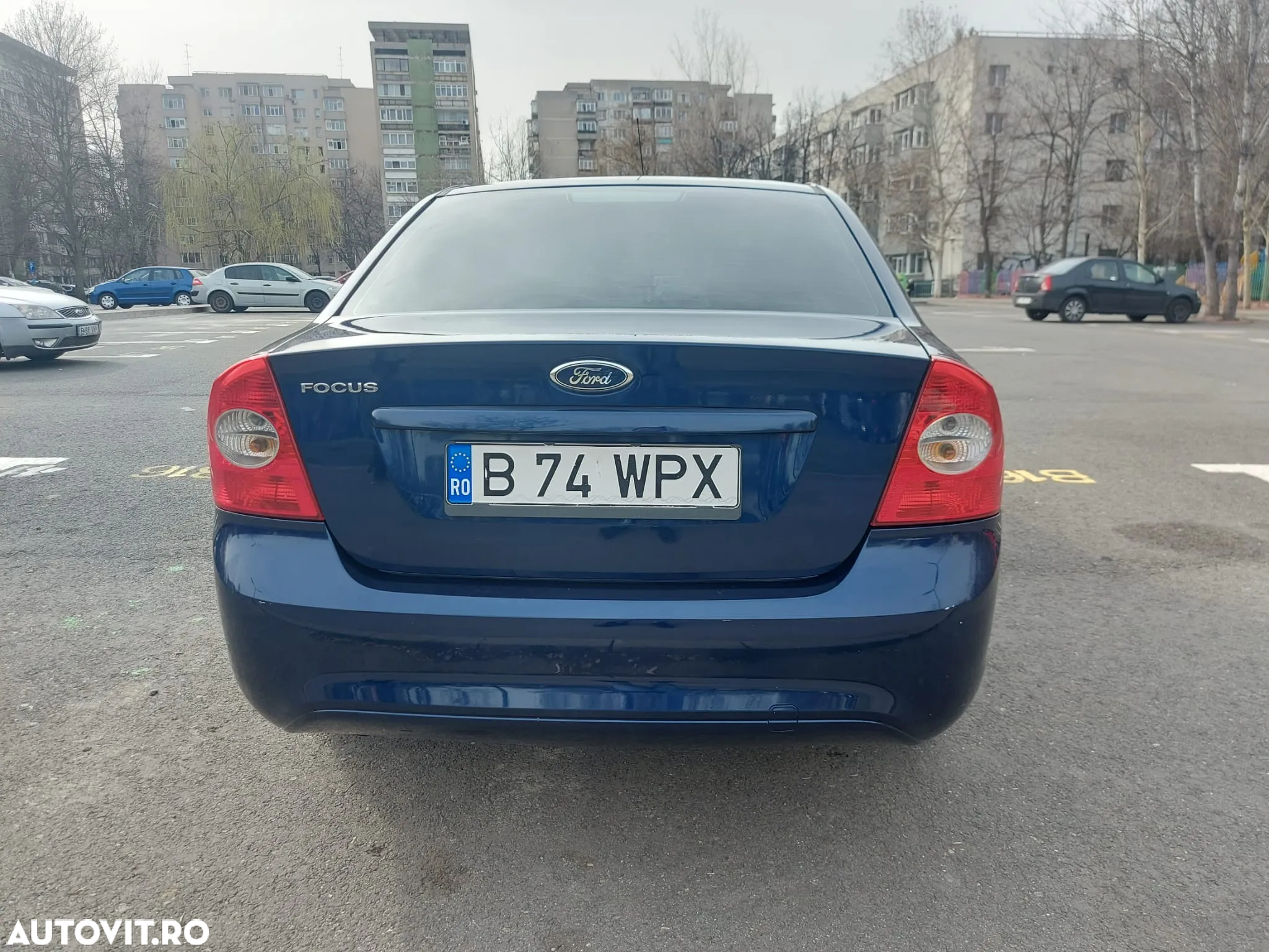 Ford Focus 1.6i Trend - 2