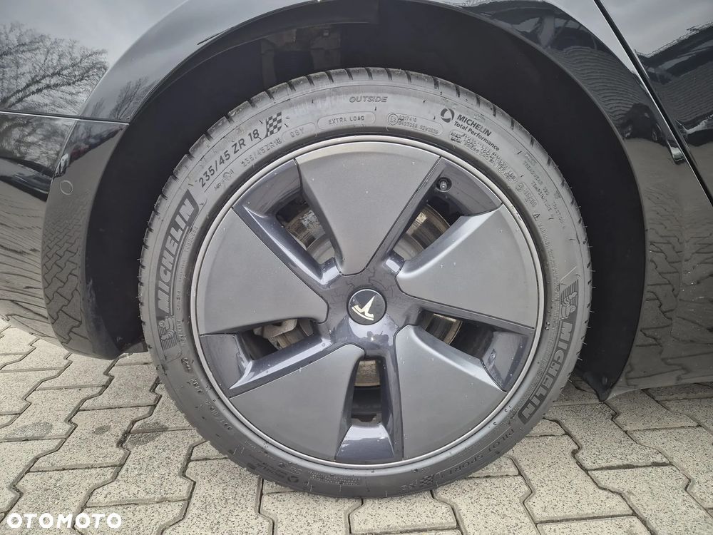 Tesla Model 3 Long Range AWD - 16