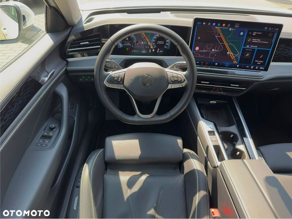 Volkswagen Passat - 11