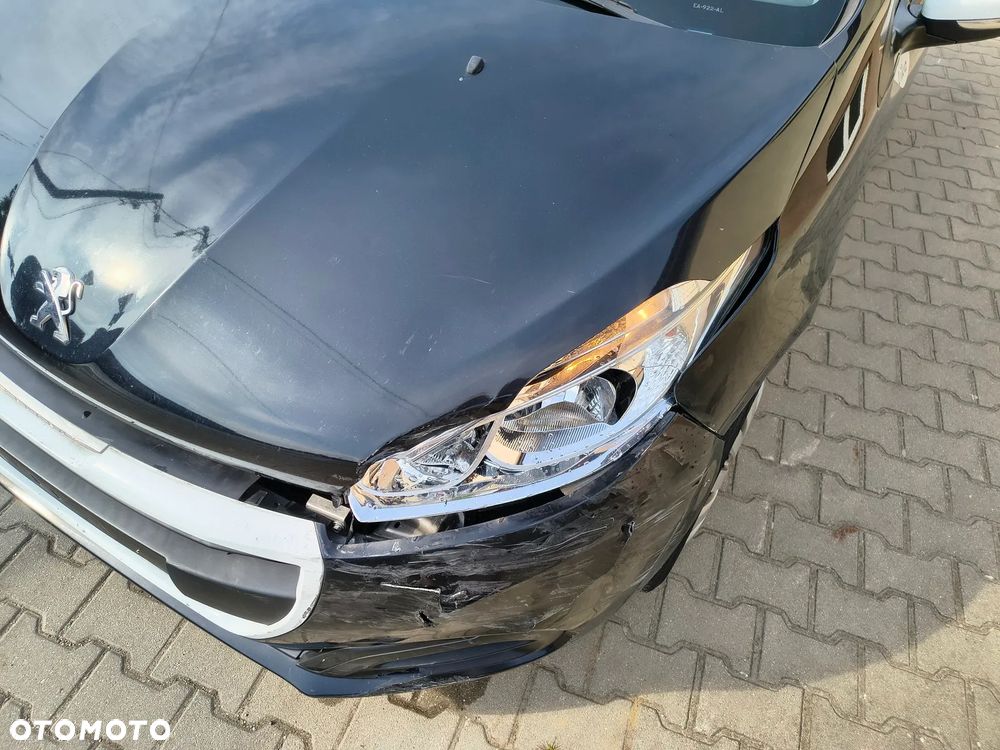 Peugeot 208 - 2