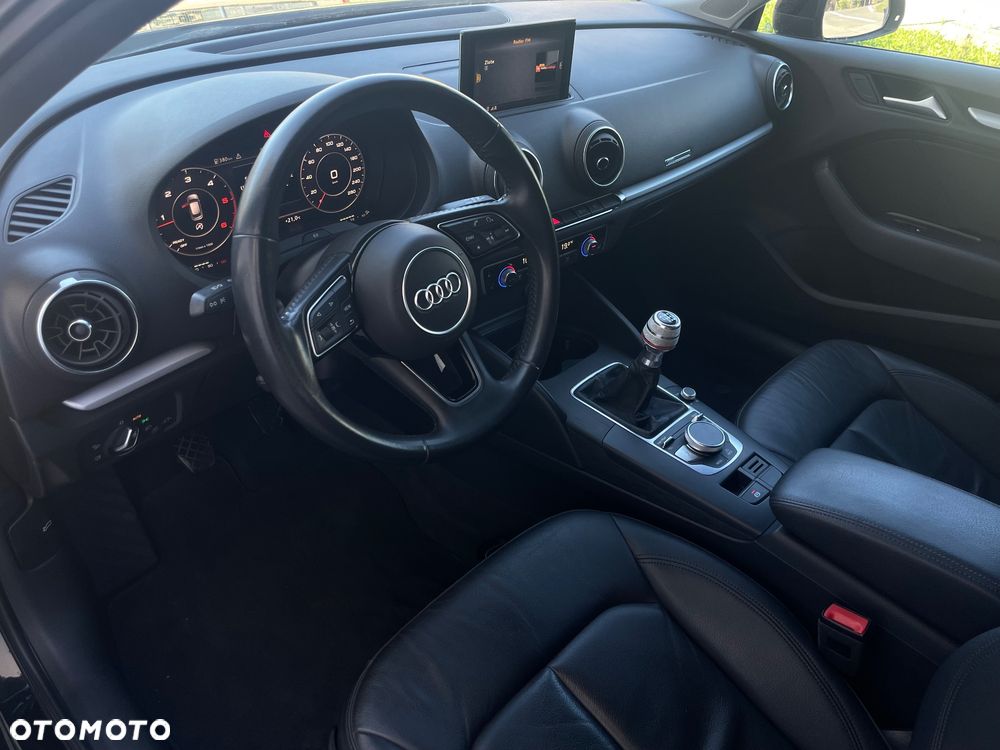 Audi A3 Sportback - 16