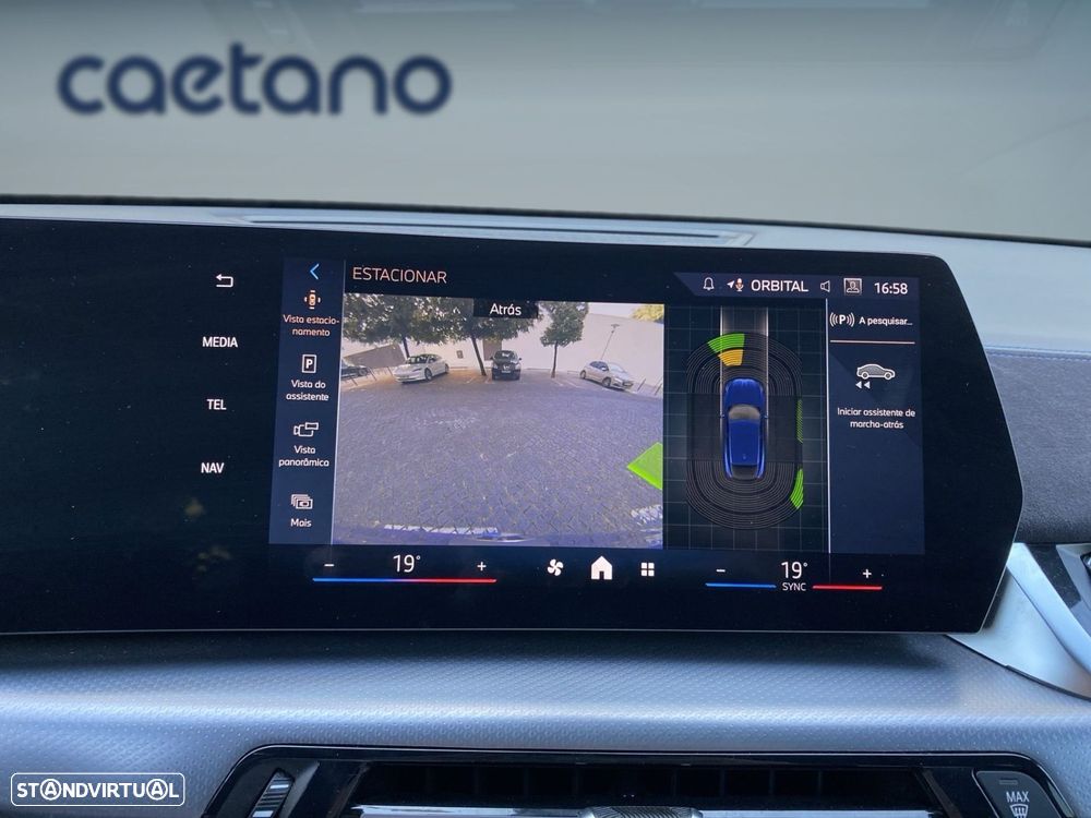 BMW X2 18 d sDrive Auto Pack M — fotografia 8