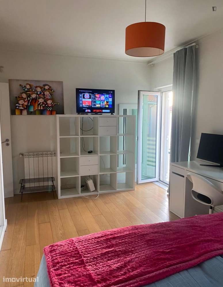 Quarto - localizado em Caxias Lisbon - Grande imagem: 2/10