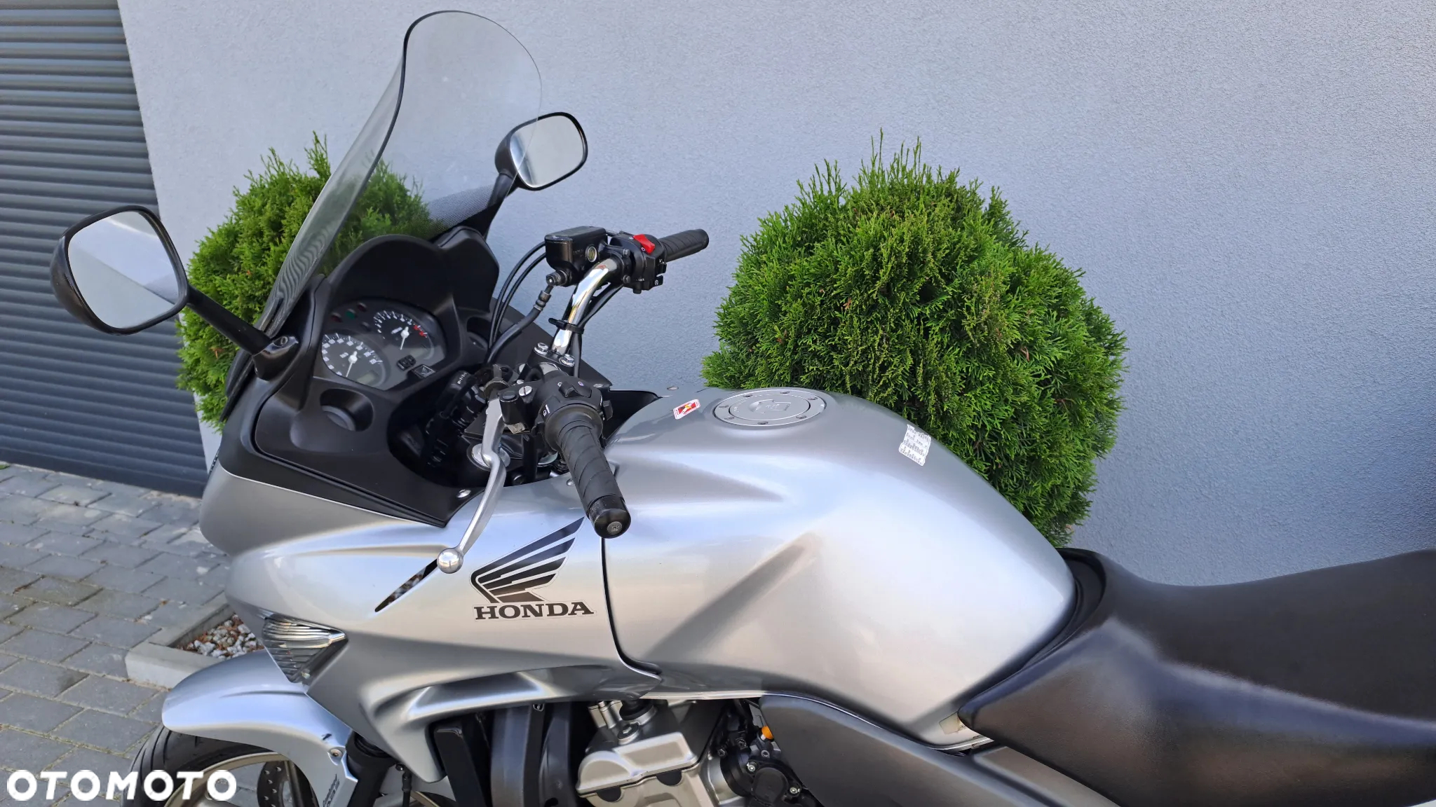 Honda CBF - 28