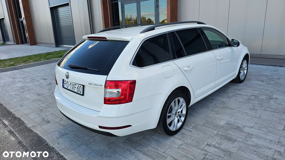 Skoda Octavia 2.0 TDI SCR Style DSG - 6