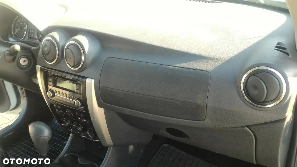 Nissan Almera - 3