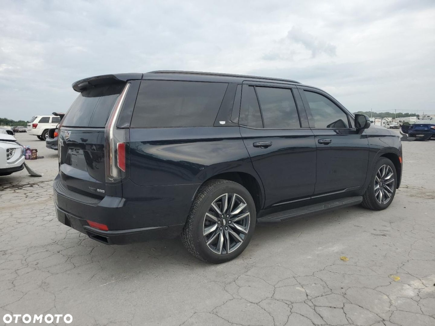 Cadillac Escalade - 5