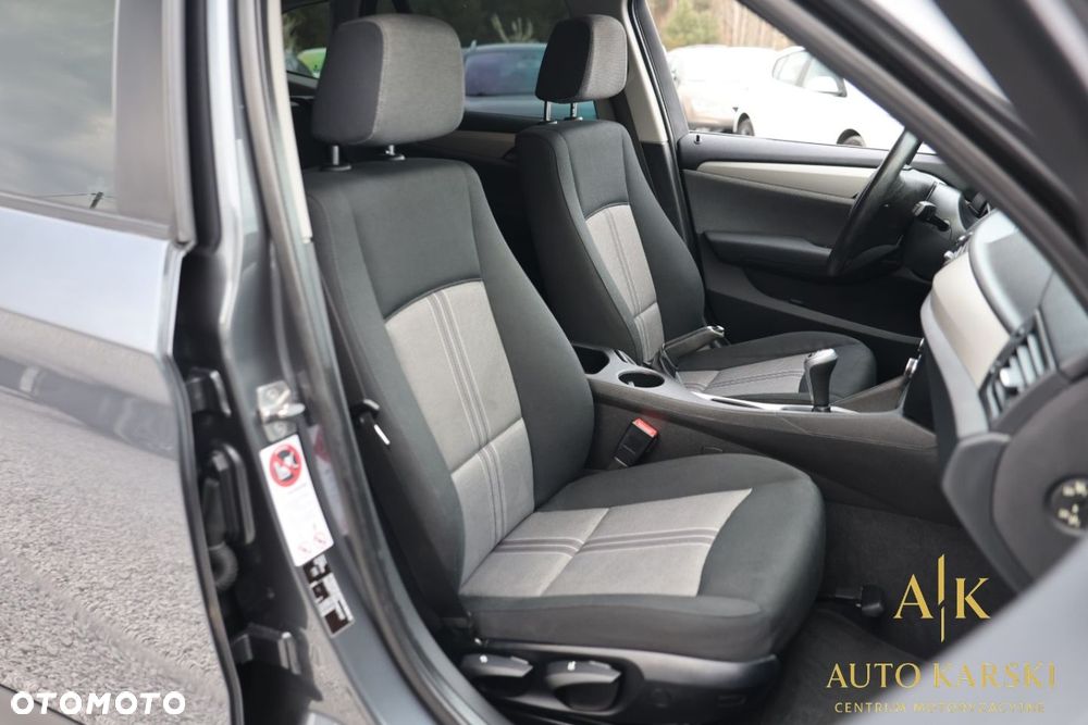 BMW X1 xDrive18d Sport Line - 32