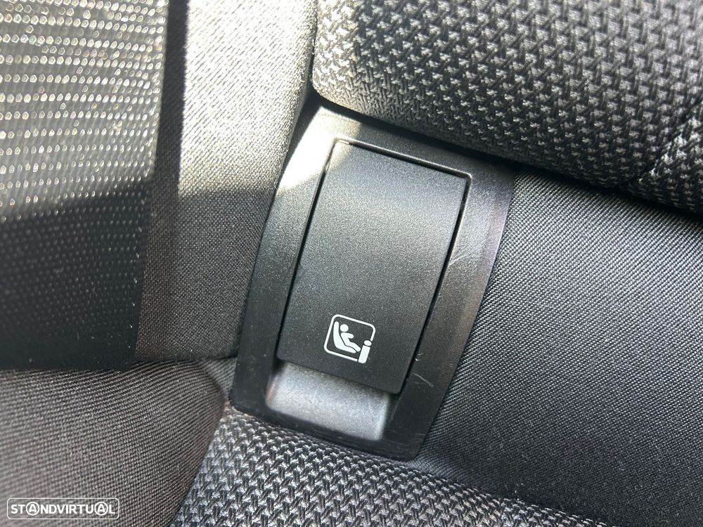 BMW 320 d Auto - 38