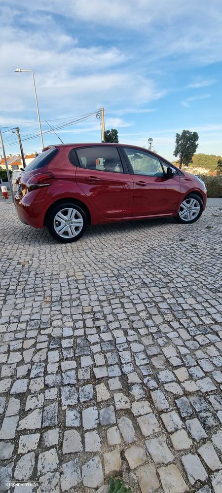 Peugeot 208 1.2 PureTech Style - 12