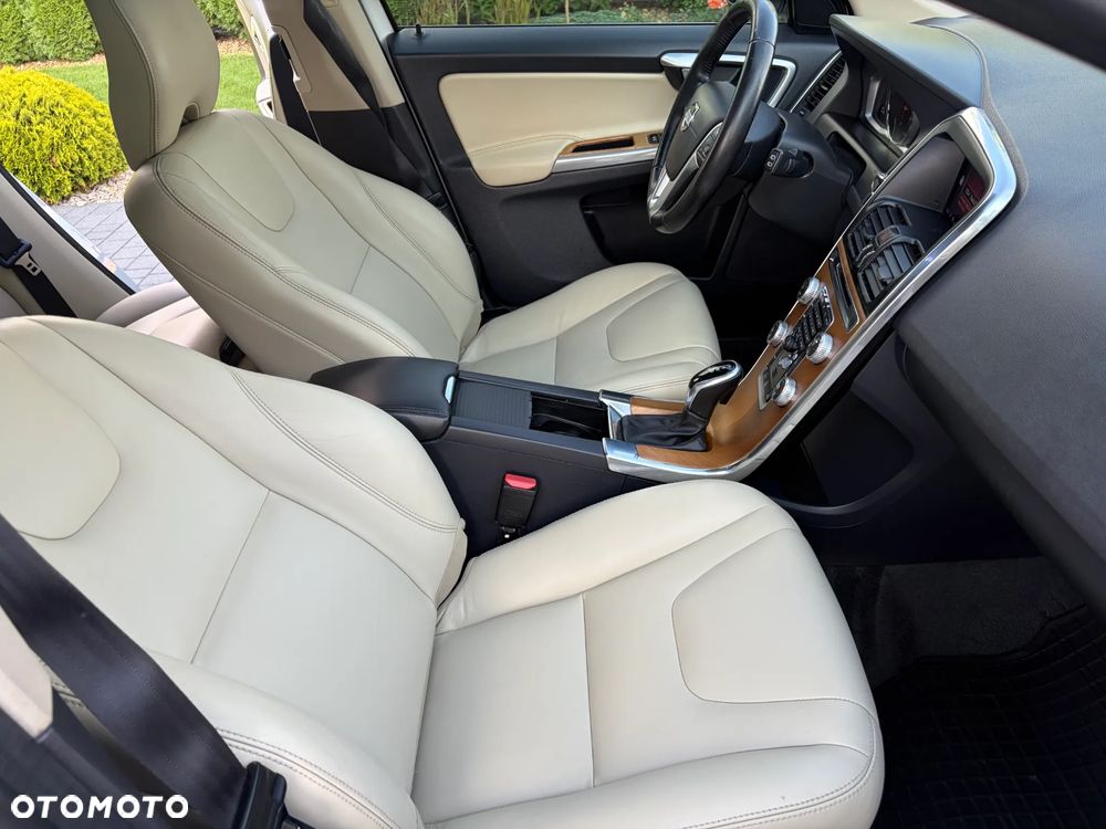 Volvo XC 60 - 8