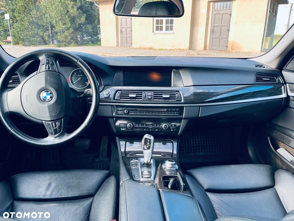BMW Seria 5 520d Touring Luxury Line - 6