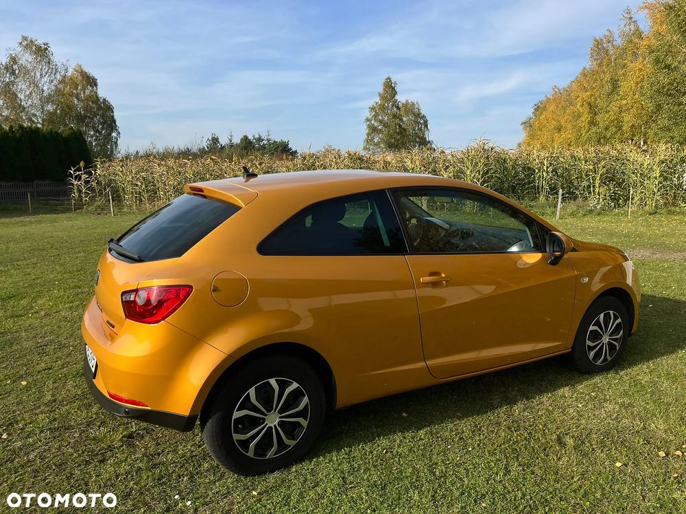 Seat Ibiza SC 1.4 16V Style - 12