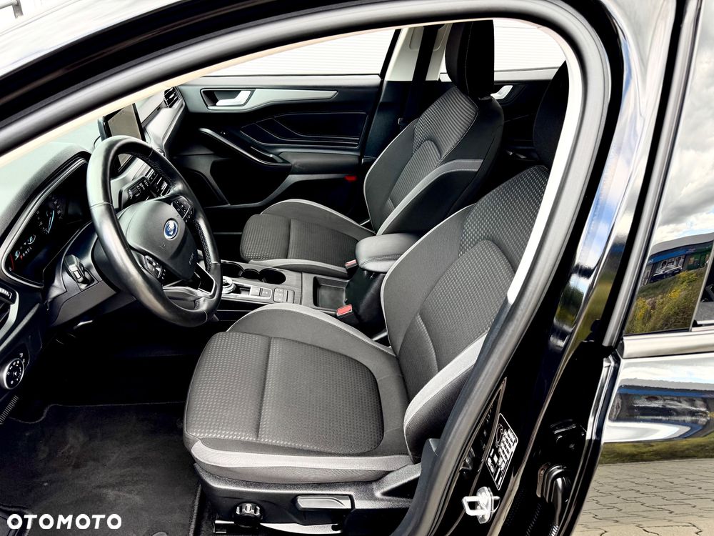 Ford Focus - 26