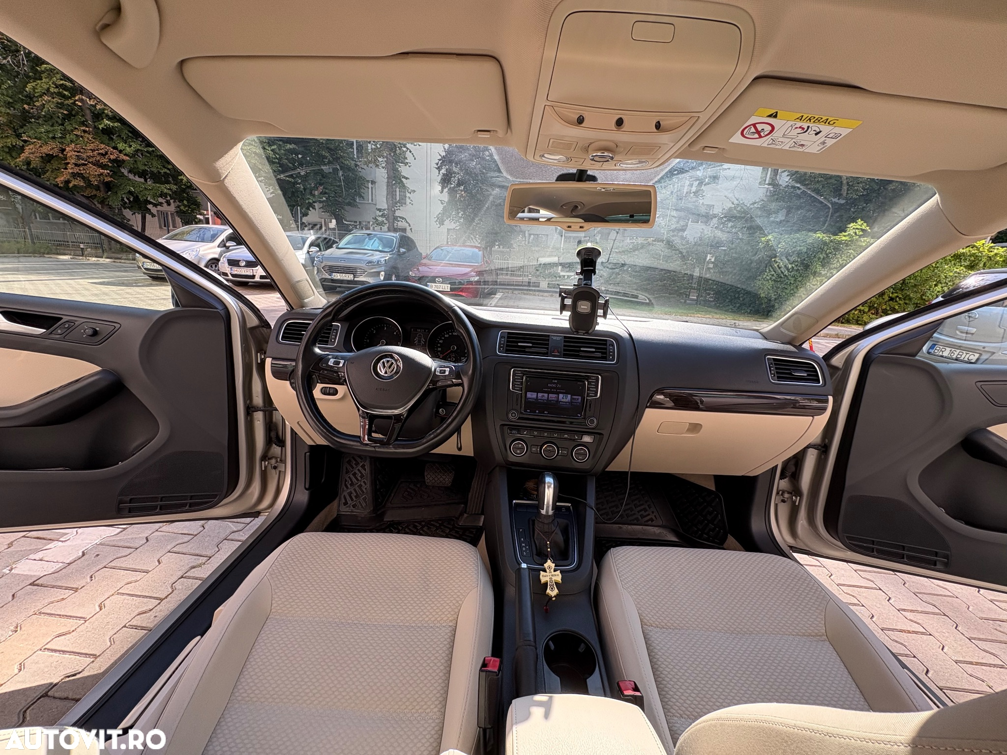 Volkswagen Jetta 2.0 TDI DSG Highline - 15