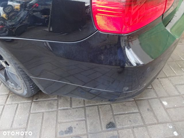 Tylny zderzak BMW E90 Schwarz 2 668/9 PDC - 2