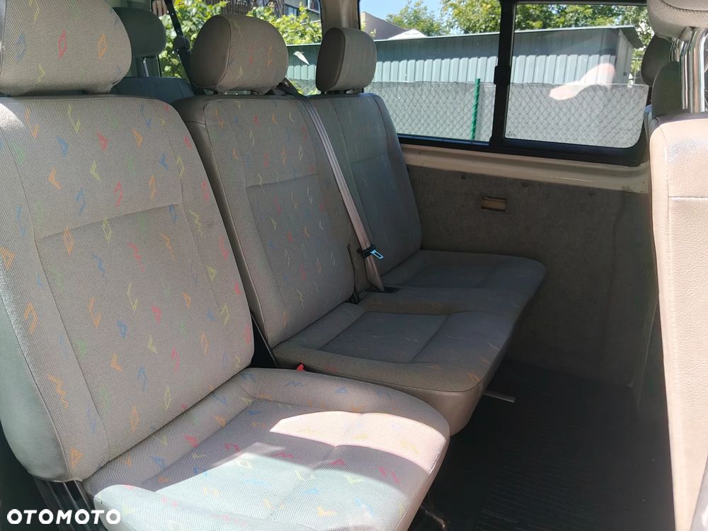 Volkswagen Transporter - 16