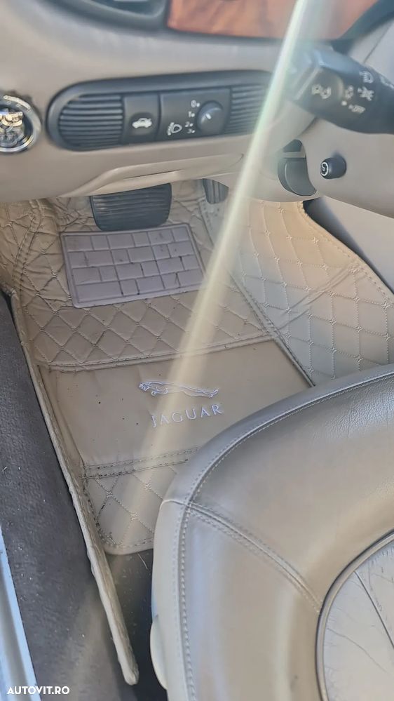 Jaguar XJ XJ6 3.0 Executive - 12