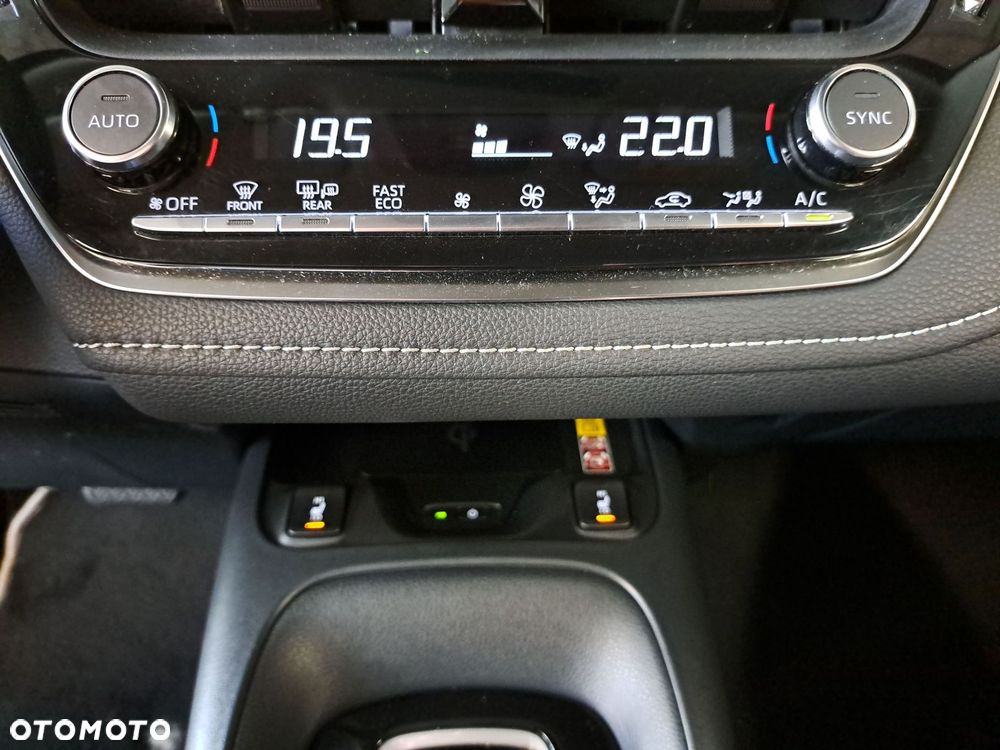 Toyota Corolla 1.8 Hybrid Comfort - 27
