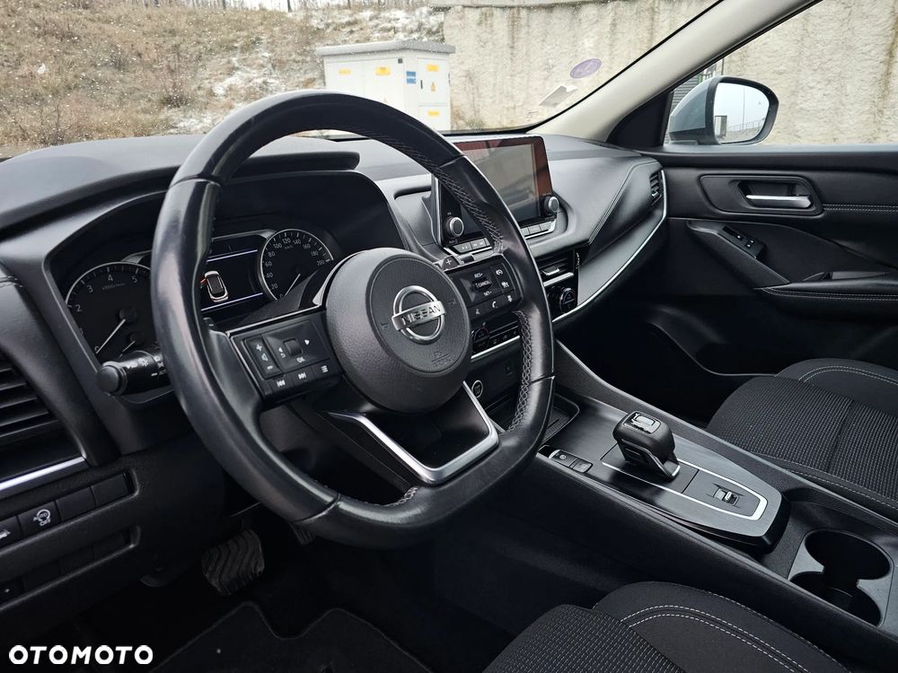Nissan Qashqai 1.3 DIG-T Acenta DCT - 24