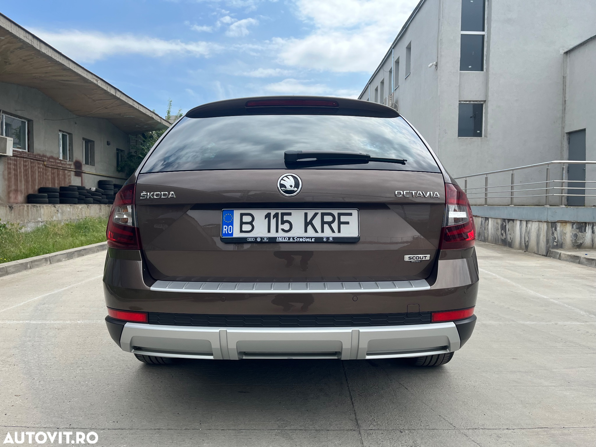 Skoda Octavia 2.0 TDI 4x4 DSG Ambition - 8