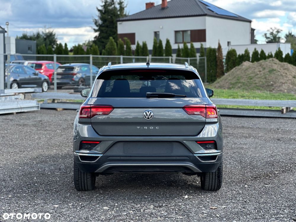Volkswagen T-Roc - 12