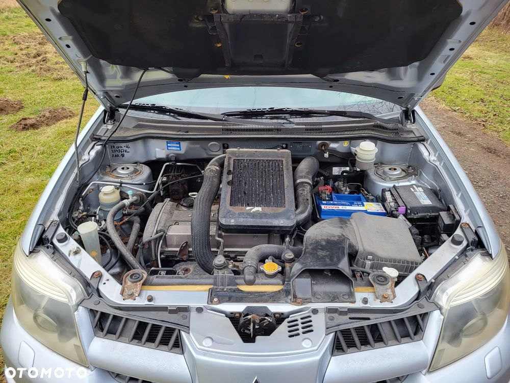 Mitsubishi Outlander 2.0 Turbo - 18