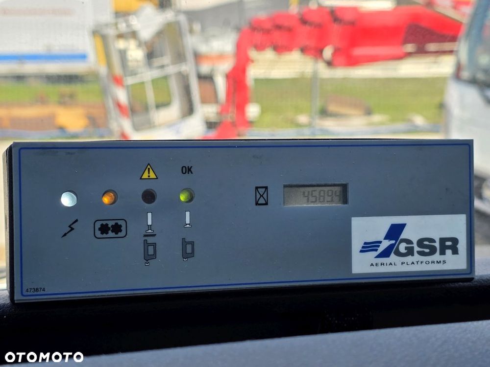 Mercedes-Benz Sprinter - 13