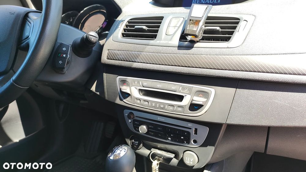 Renault Megane 1.6 16V 110 Paris - 11
